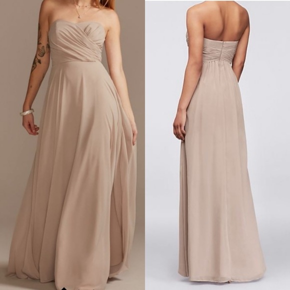 David's Bridal Dresses & Skirts - David’s Bridal Strapless Chiffon w/ pleats bridesmaids dress size 4